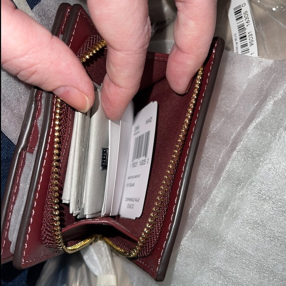 AUTHENTIC COACH NWT Snap Wallet With Heart Floral - Picture 9 of 14